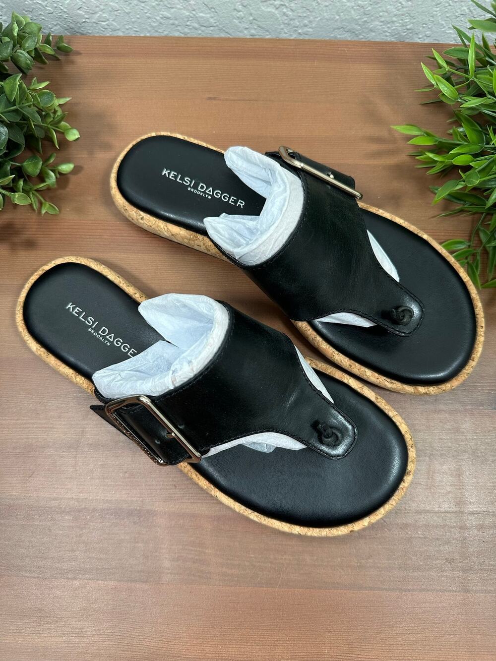 NWOT Kelsi Dagger Women's Theory Leather Buckle Thong Sandals Black Size 6.5